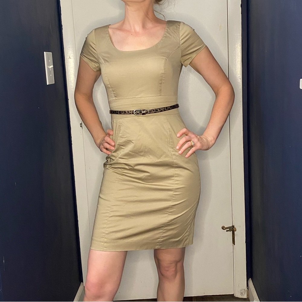 Classy Tan Sheath Short-Sleeve Professional Dress